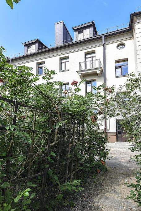 Sky Apartments Каунас Екстериор снимка