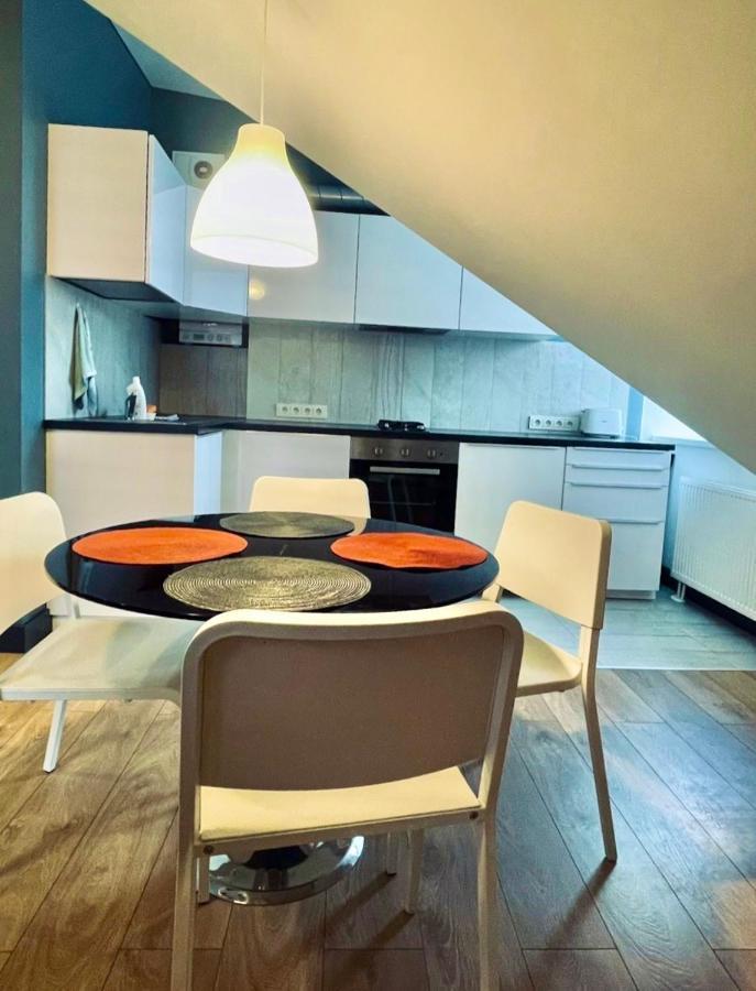 Sky Apartments Каунас Екстериор снимка